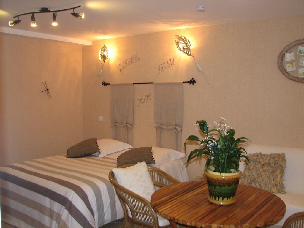 Saint-Ondras Le Pas De L'Ane Chambres D'Hotes מראה חיצוני תמונה